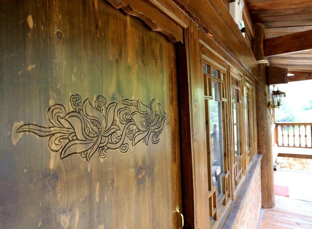 Shangri-La Mid - Mountain Homestay ภายนอก รูปภาพ