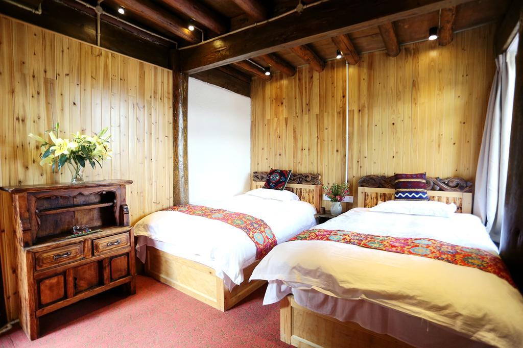 Shangri-La Mid - Mountain Homestay ภายนอก รูปภาพ